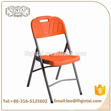 Chaise pliante de HDPE orange de meubles bon marché en gros bon marché avec des jambes de fer pour le mariage